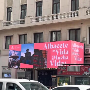 Albacete es Vida, ¡Mucha vida!

El Ayuntamiento de Albacete durante esta semana ...