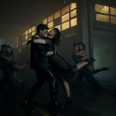 Chanel, Abraham Mateo - Clavaito (Official Video)