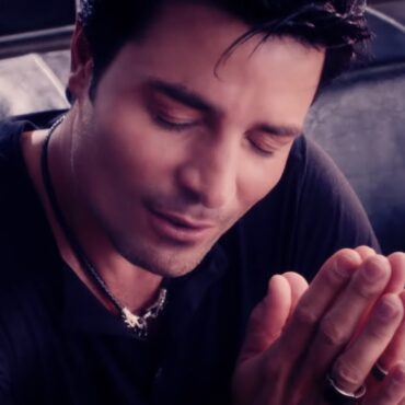 Chayanne - Humanos a Marte (Official Video)