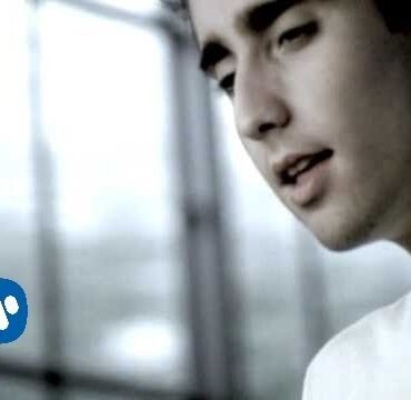 Alex Ubago - Que Pides Tu? (Video Oficial)