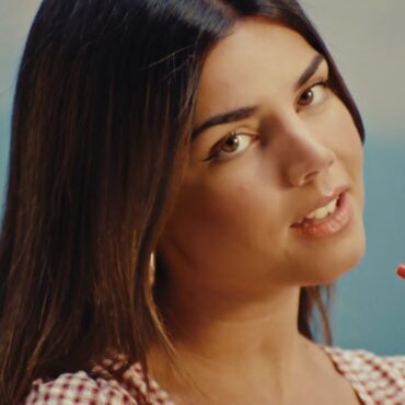 mafalda cardenal - en mi balcon (Video Oficial)