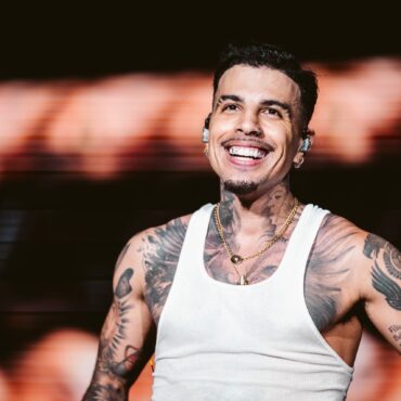 RAUW ALEJANDRO lanza su single “Buenos términos”