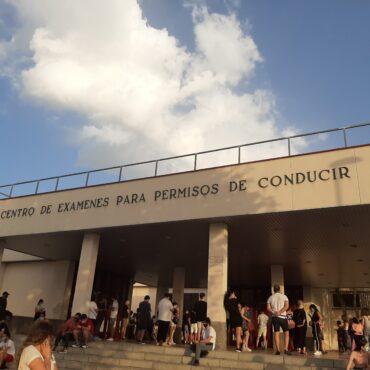 50 examinadores interinos