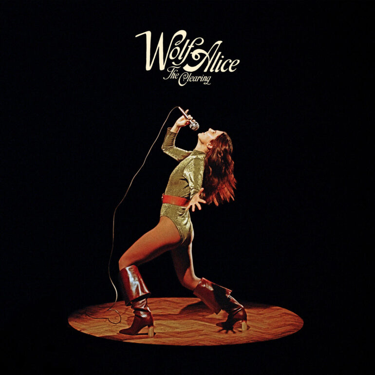 Just Two Girls        
        
                                                                                                WOLF ALICE                    
        
            
                
                    
                                                                                    SONY MUSIC
