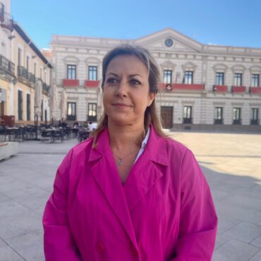 Abengózar reprocha al PP de Paco Núñez su “política mezquina y carroñera” con el incendio del Pico del Lobo y exige que “dejen de estorbar”