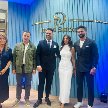 Tradición y futuro en el comercio albaceteño
El alcalde de Albacete, Manuel Ser...