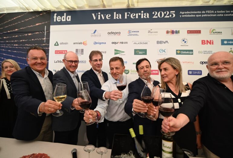 Durante el tradicional vino de la Confederación de Empresarios de Albacete FEDA...