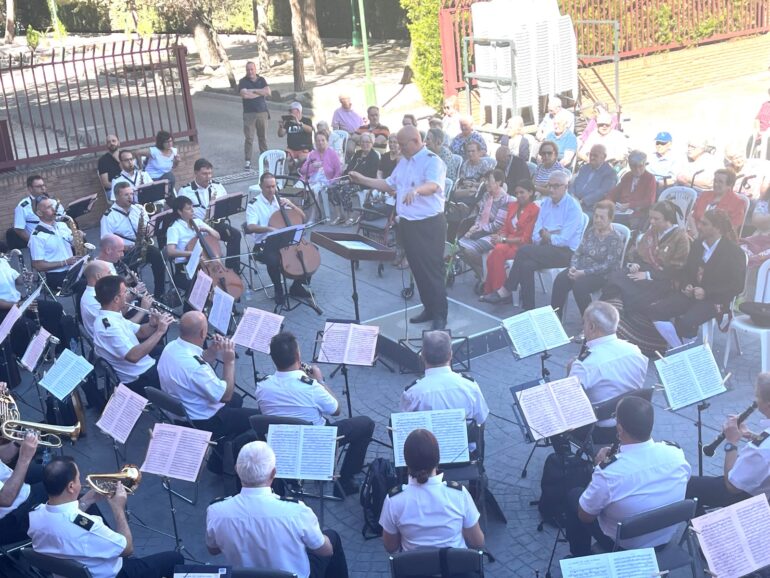 La Banda Sinfónica Municipal de Albacete -  BSMA  ha llevado hoy la alegría de ...