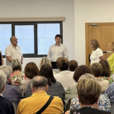 El concejal de Feria, Francisco Navarro ha asistido a la entrega de los distinti...