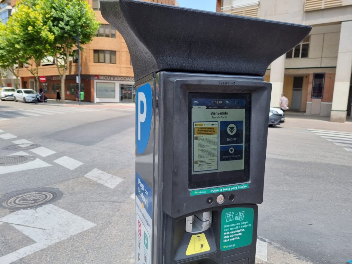 El Pleno aprueba mejoras en la ordenanza de estacionamiento para favorecer la ac...
