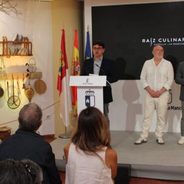 El Partido Popular participa en la presentación “Nuestra Feria sabe a Nuez, Pist...