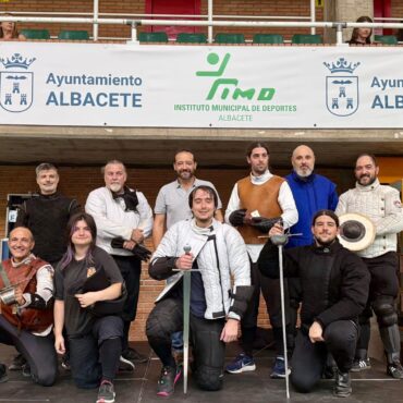 Calero celebra la esgrima antigua en la Feria Deportiva 
 • El concejal de Proxi...