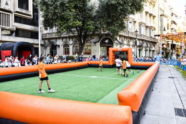 La Plaza del Altozano ha vivido una jornada especial con el torneo Fútbol Chall...
