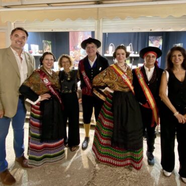 Hoy ha abierto sus puertas #Artesana, la 2⃣6⃣ edición de la Feria ...