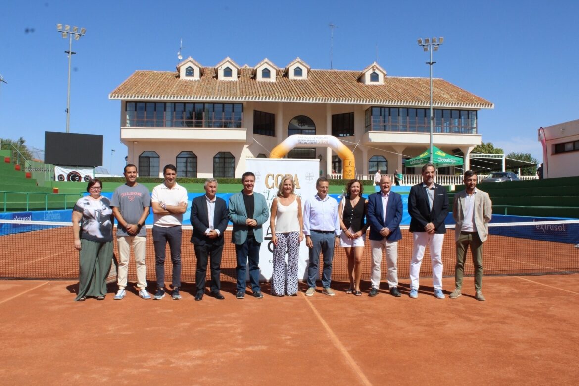 III Copa Leyendas del Tenis en Albacete
El alcalde Manuel Serrano ha puesto en ...