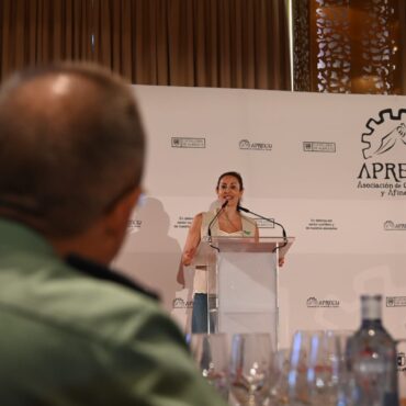 El Ayuntamiento de Albacete seguirá apoyando al sector cuchillero, una seña de ...