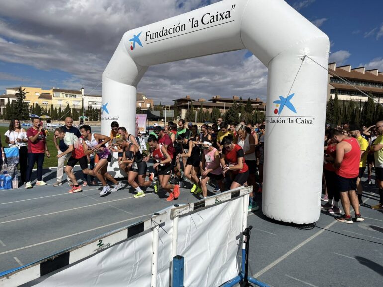 Un año más se celebra la carrera solidaria de la Asociación Uno Más que lucha pa...