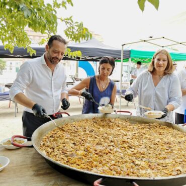 Los concejales Carlos Calero, Gala de la Calzada y Llanos Navarro han participad...