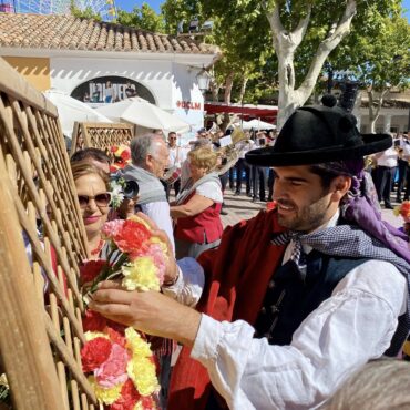 La #FeriaDeAlbacete ha vivido su #OfrendaDeFlores y el Grupo Municipal Socialist...