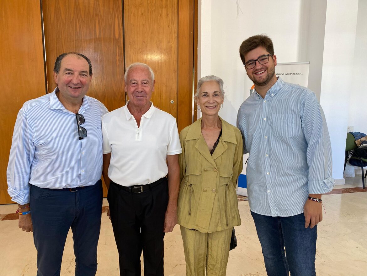 La Feria va llegando a su fin y hoy dedica el día a nuestras personas mayores, ...
