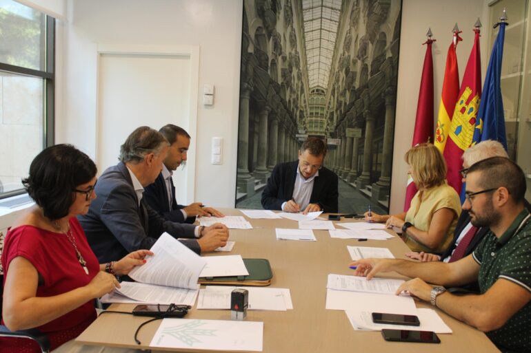 El Ayuntamiento de Albacete ha firmado una operación de crédito de más de 20 mi...