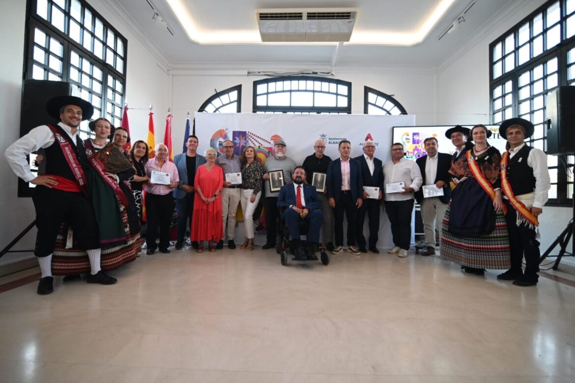 Manuel Serrano rinde un más que merecido homenaje al creador del ‘Miguelito’, Ma...