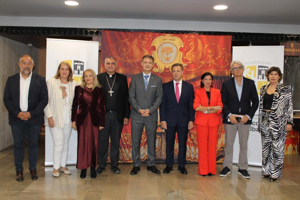 El alcalde Manuel Serrano ha felicitado al Ilustre Colegio Oficial de Médicos de...