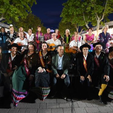 El alcalde de Albacete, Manuel Serrano, ha asistido al canto de la Salve Rocier...