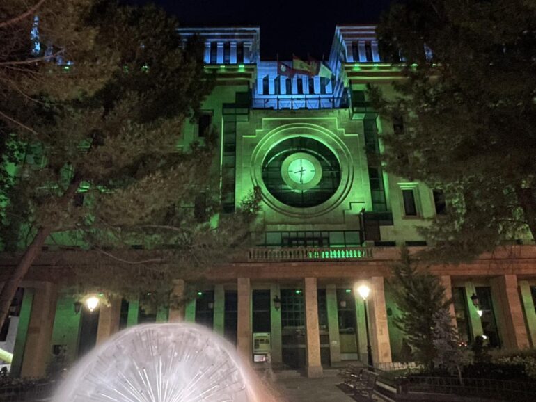 Con motivo de la celebración del Día Mundial de la Retina, se han iluminadolos e...