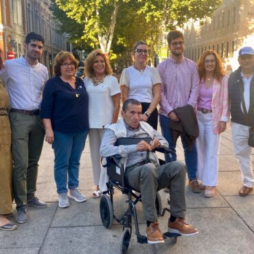 Hemos acompañado a la Asociación de Familiares y Enfermos de Alzhéimer (Afa Alba...