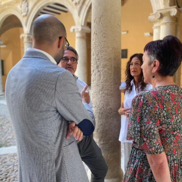 El Ayuntamiento de Almansa cierra filas junto al sector del calzado tras el acuerdo comercial entre la UE y EE. UU.