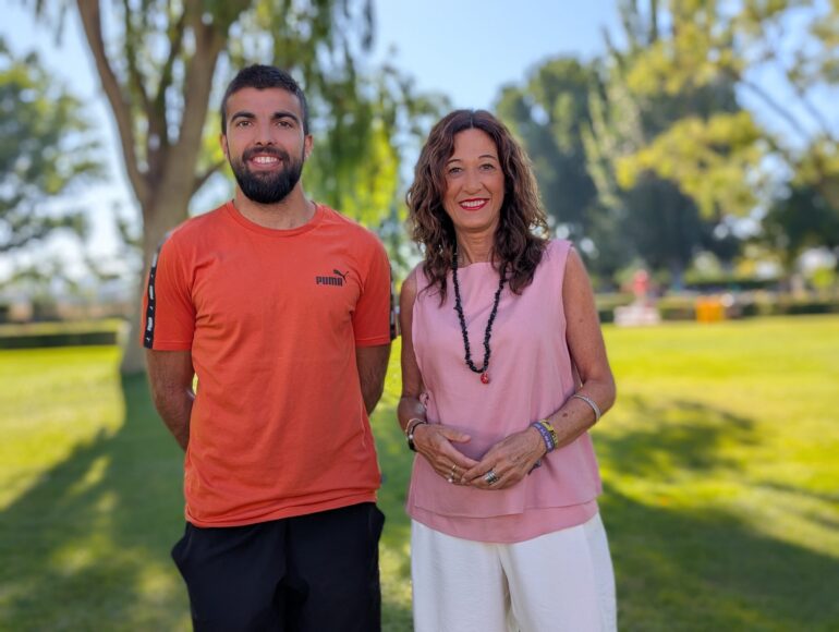 Récord de participación en la piscina de verano con horario nocturno en Almansa: más de 1.300 bañistas en una sola noche
