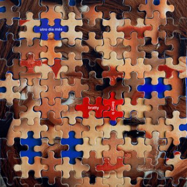 otro día más        
        
                                                            BRATTY, Barry B                    
        
            
                
                    
                                                                                    UNIVERSAL MUSIC SPAIN, SL.