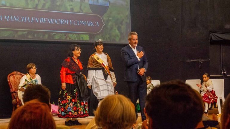 Jesús Martín pregona el XXI Festival de la Vendimia de Benidorm - SURCO CLM, Diario digital