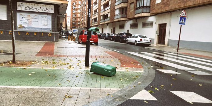 Y dale con la patadita, estos futbolistas de calle que confunden el esférico con...