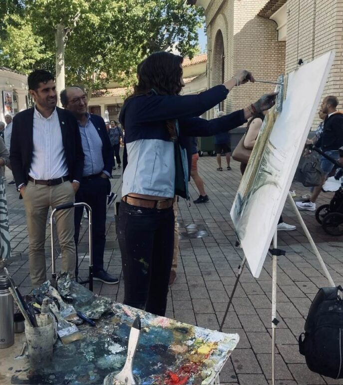 Nuestros concejales José González y Camilo Abietar así como la concejala Juani ...