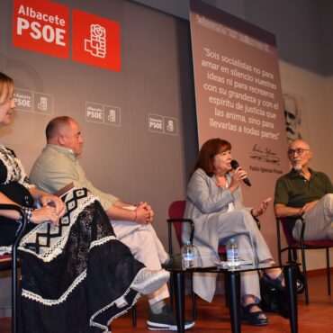 Cristina Narbona inaugura la ‘Escuela de Pensamiento Socialista’ y pone el foco ...