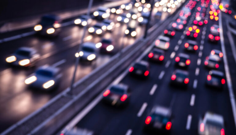 9,6 millones de desplazamientos por carretera previstos para la segunda fase de la operación de tráfico de Semana Santa
						
								Fecha actualización: 26 marzo 2024
						Las mayores complicaciones se producirán a las salidas de las grandes ciudades durante la tarde del miércoles y la mañana del Jueves Santo.
Se han diseñado itinerarios alternativos con el objetivo de evitar circular por el centro de la Península que es la zona de mayor concentración de tráfico circulatorio en este periodo.
Atención a los desplazamientos cortos y a las carreteras secundarias, especialmente vigiladas y en los que se incrementarán los controles de alcohol y drogas, velocidad, etc.
						
								
									
									Accesibilidad
									    Autopistas/Autovías
									    Campaña
									    Convencionales
									    Operación especial
									    Siniestralidad
									    Tráfico
									    Victimas
									    vigilancia
									    
							
						
			
				
					 
						 
							X
						
					
					
						 
						Facebook
						
						
					
					
						 
							Mail
						
					
					
						 
							Copiar URL
	
					
					
						 
							Mostrar QR
						
					
				
			
			
				
					
						 Ampliar letra