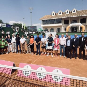 José González y Jacinto Navarro, concejales del Grupo Municipal Socialista han ...
