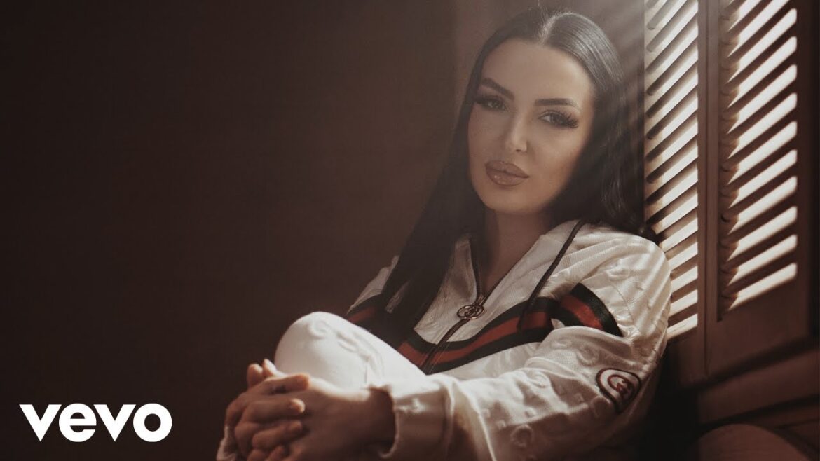 Elena Vargas - Mentira
