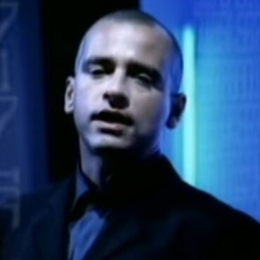 Eros Ramazzotti - Fuoco Nel Fuoco (Official Video)