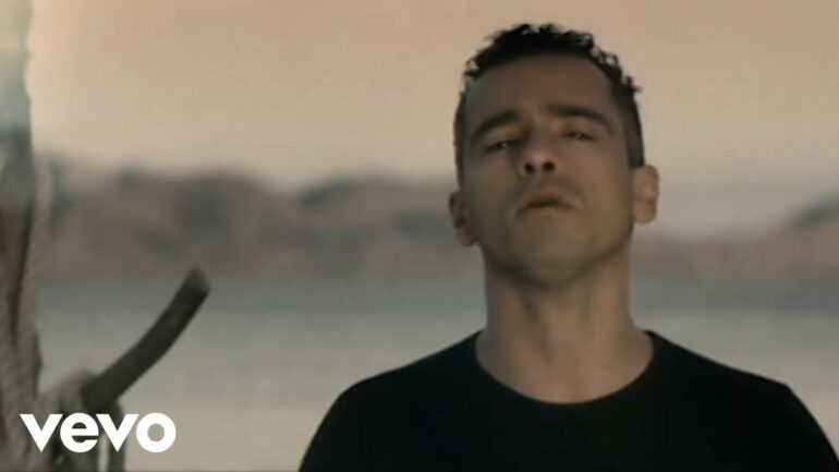 Eros Ramazzotti - Un'Emozione Per Sempre (Official Video)