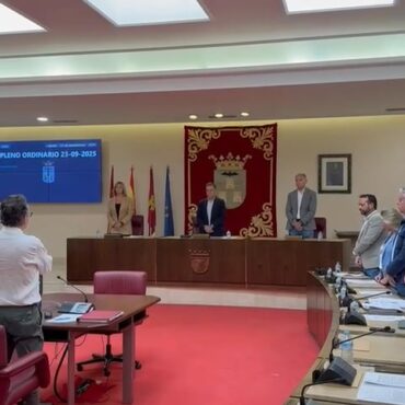 El Pleno ha dado comienzo con un minuto de silencio, gesto de denuncia ante la...