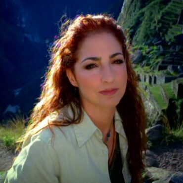 Gloria Estefan - Wrapped