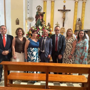 El diputado nacional del PP por Albacete Antonio Martínez Gómez , junto con el d...