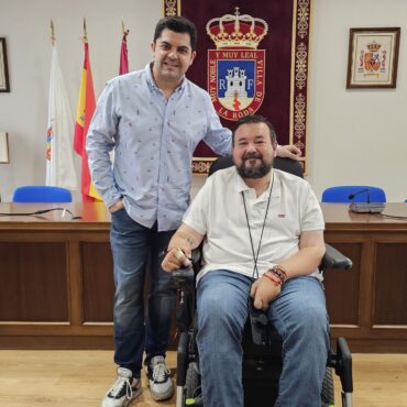 El músico Juan Antonio Martínez Escribano, pregonero de las Fiestas de La Roda




7 de julio, 2025





Uncategorized