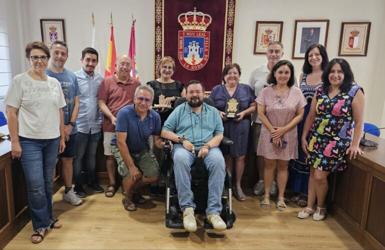 Reconocimiento a funcionarios jubilados




9 de julio, 2025





AyuntamientoEducaciónJuventudPolicía Local