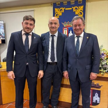 El senador del PP por Albacete Valentin Bueno Vargas y el diputado provincial Ju...