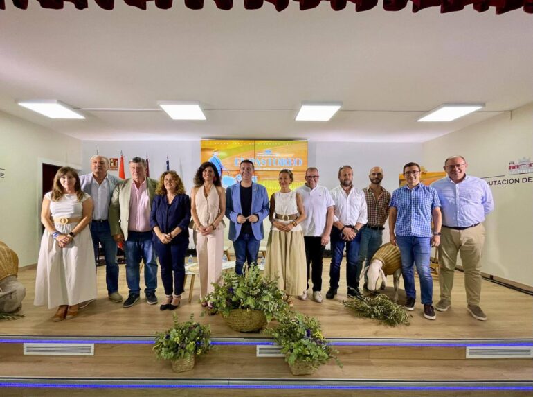 El portavoz del Grupo Popular en la Diputación de Albacete, Antonio Serrano, jun...