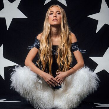 pídeme perdón        
        
                                                                                                Paula Koops                    
        
            
                
                    
                                                                                    UNIVERSAL MUSIC SPAIN, SL.